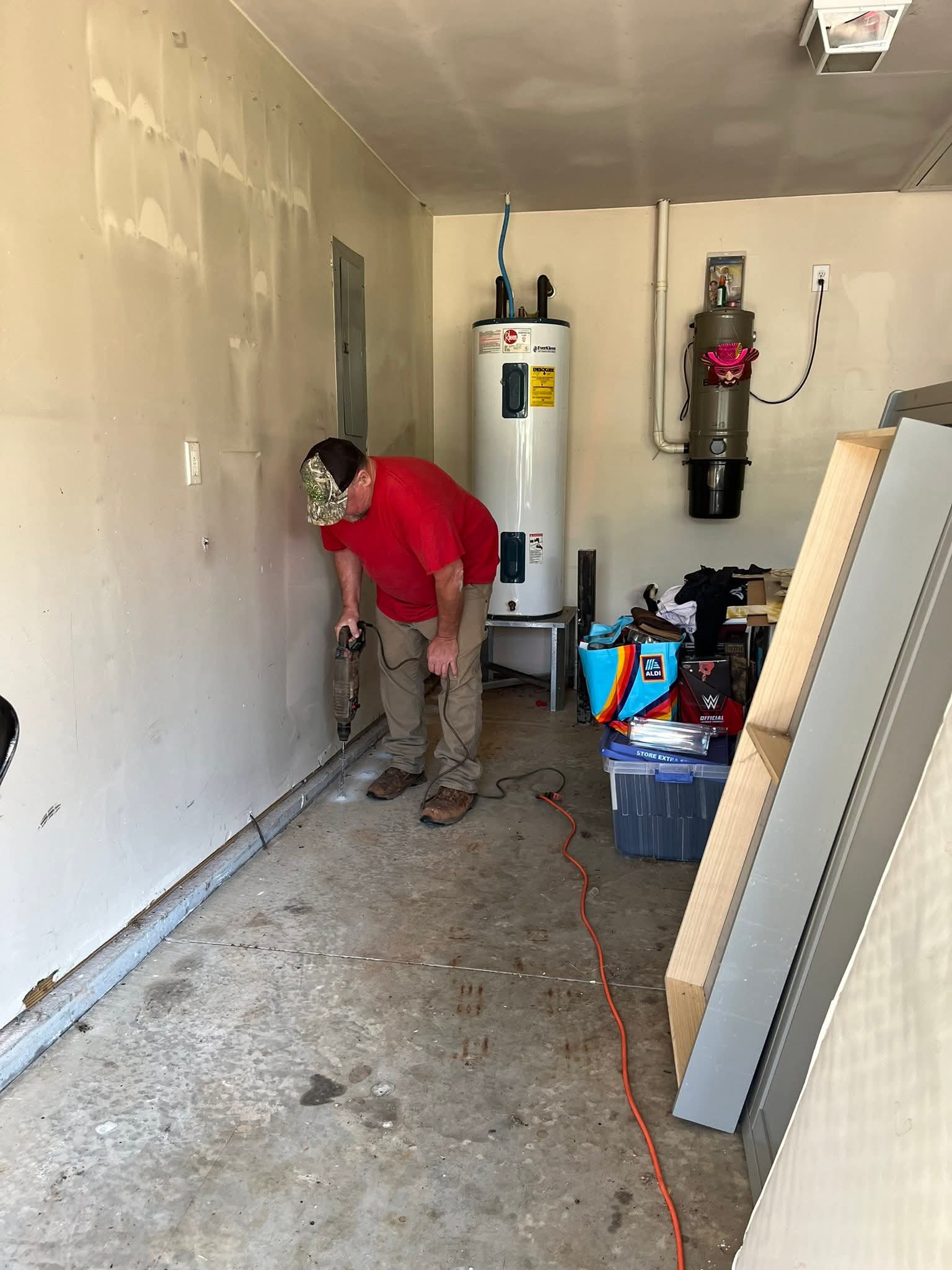 Melvin Herren Working